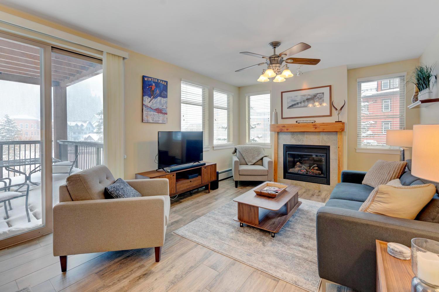 Ski-Out Luxury Condo: Mountain Views & Hot Tub Retreat Winter Park Exterior photo